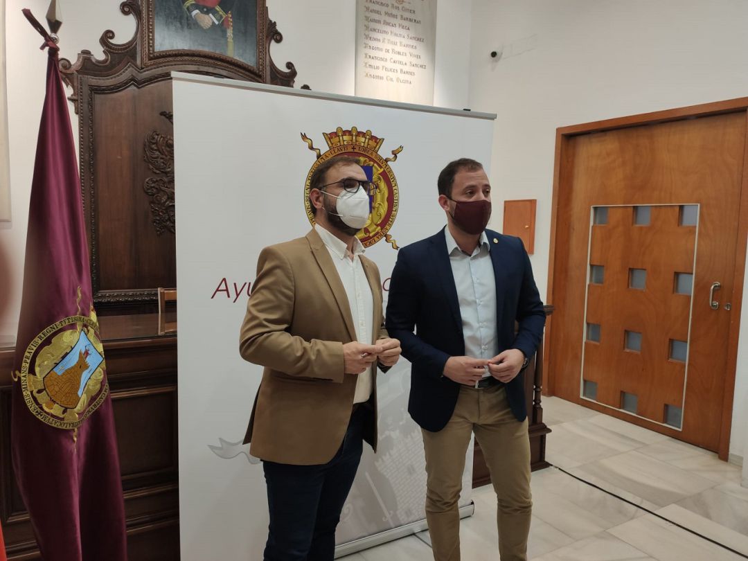 Diego José Mateos, alcalde de Lorca del PSOE, y el vicealcalde, Francisco Morales, de Cs, han hecho balance de sus dos años de gobierno en coalición. Diego José Mateos, alcalde de Lorca del PSOE, y el vicealcalde, Francisco Morales, de Cs, han hecho balance de sus dos años de gobierno en coalición.