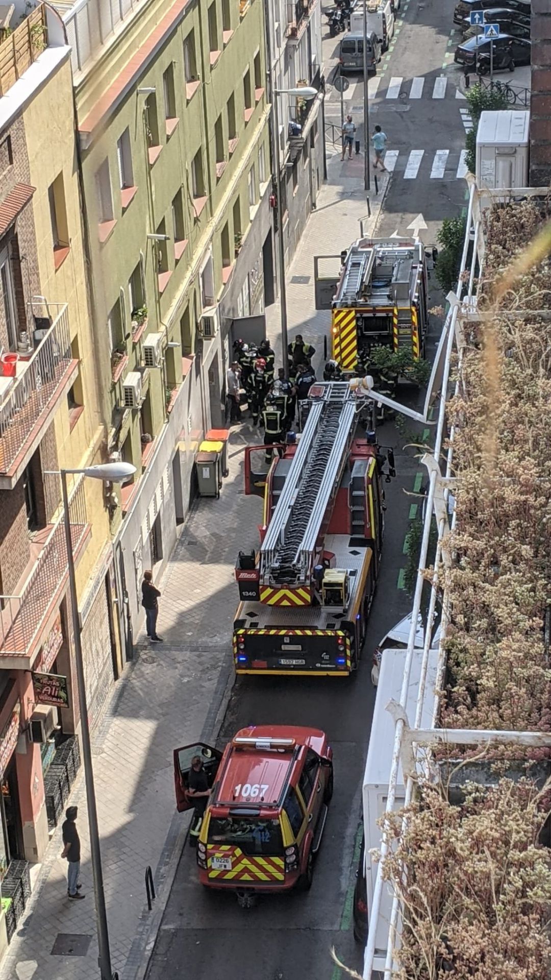Bomberos intervienen en el incendio de una cocina fantasma en el distrito de Chamartín Bomberos intervienen en el incendio de una cocina fantasma en el distrito de Chamartín