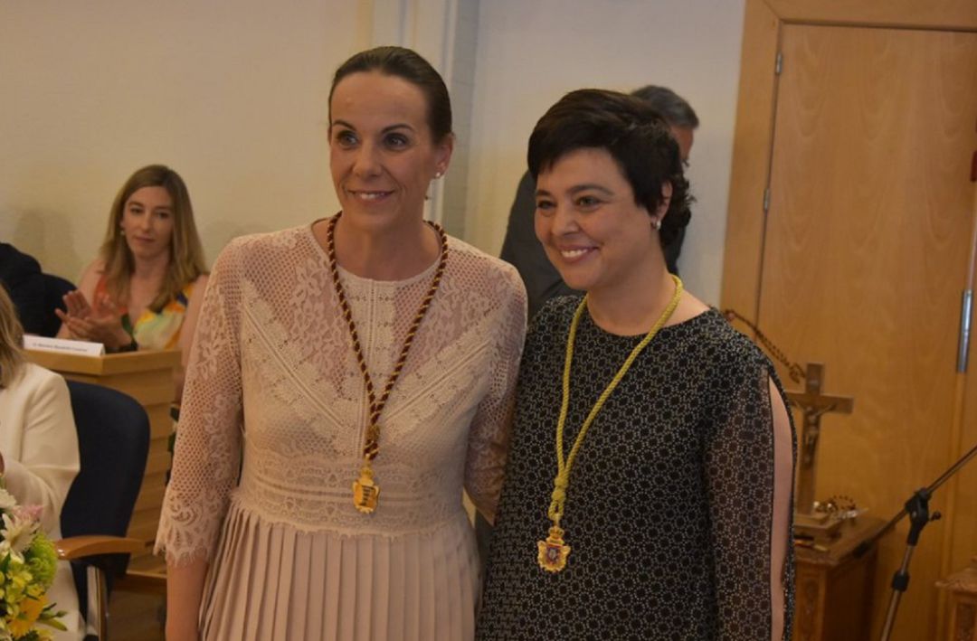 Pilar Zamora ( derecha ) y Eva María Masías ( izquierda ) en la toma de posesión de 2019 Pilar Zamora ( derecha ) y Eva María Masías ( izquierda ) en la toma de posesión de 2019