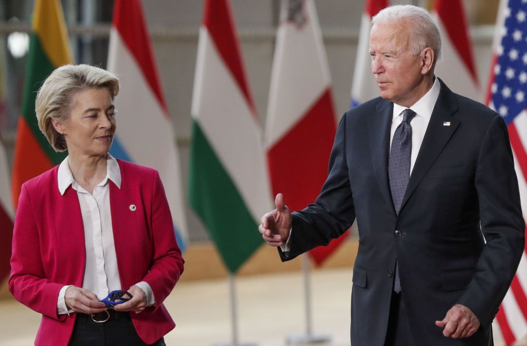 La presidenta de la Comisión Europea, Ursula von der Leyen, y el presidente de EEUU, Joe Biden, en Bruselas. La presidenta de la Comisión Europea, Ursula von der Leyen, y el presidente de EEUU, Joe Biden, en Bruselas.