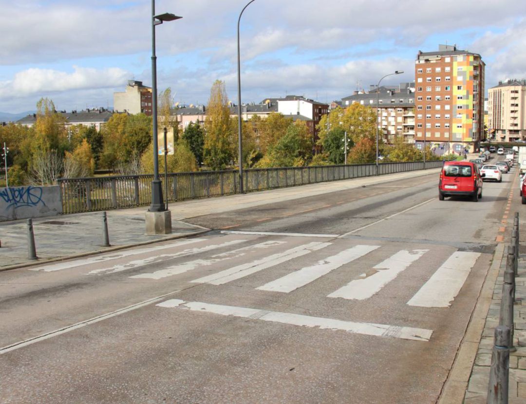 Vista de la Avenida del Castillo, el vial del que se pretende eliminar el tráfico con la construcción de la Ronda Sur Vista de la Avenida del Castillo, el vial del que se pretende eliminar el tráfico con la construcción de la Ronda Sur