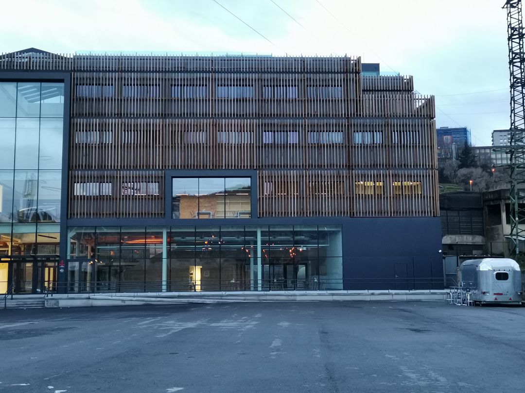 Universidad de Mondragón en Bilbao Universidad de Mondragón en Bilbao