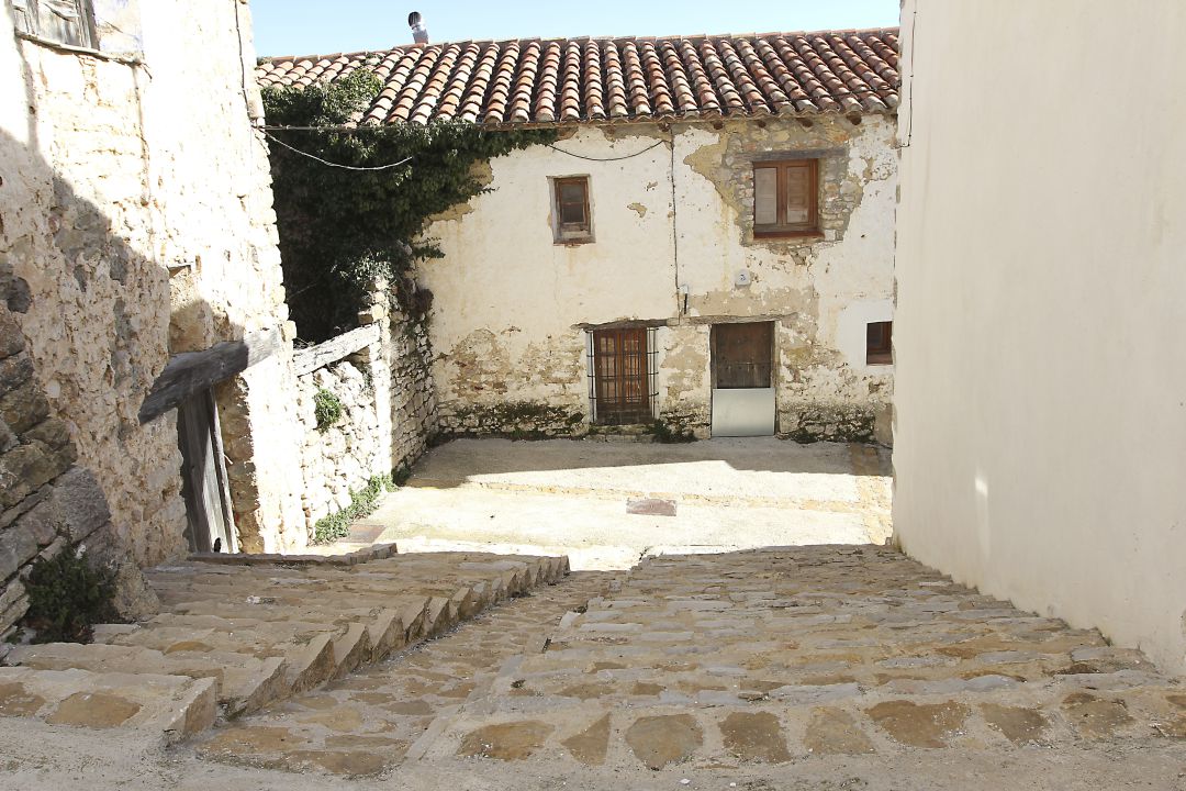 Imagen de Castell de Cabres, el municipio menos poblado de la Comunitat. Imagen de Castell de Cabres, el municipio menos poblado de la Comunitat.