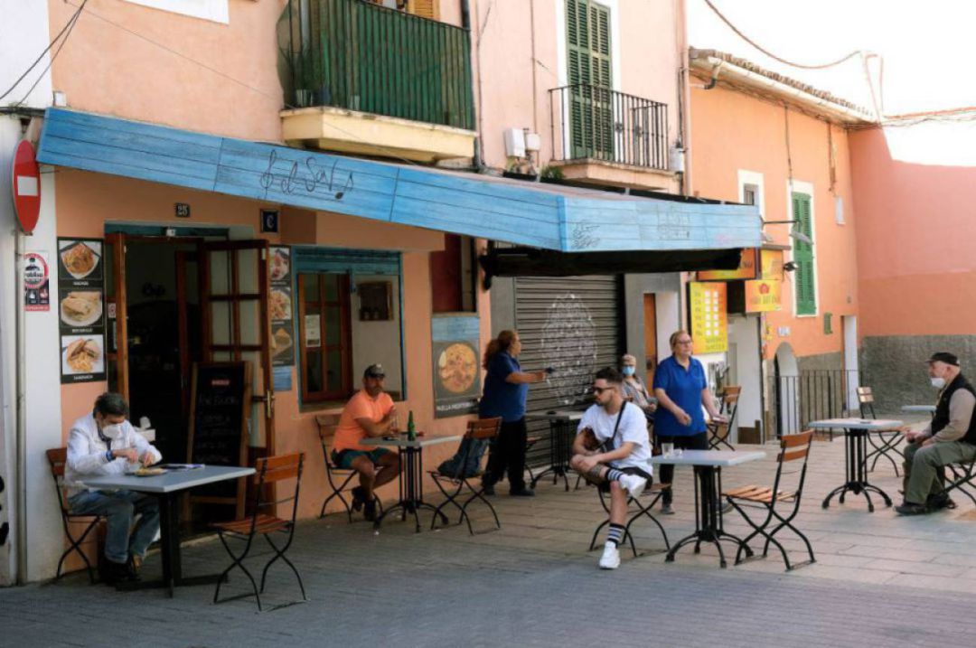 El Govern propondrá que la restauración pueda abrir hasta que su licencia horaria lo permita El Govern propondrá que la restauración pueda abrir hasta que su licencia horaria lo permita