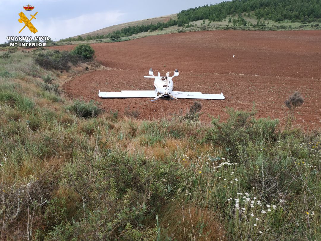 Avión ultraligero accidentado ayer en Herrera de Pisuerga Avión ultraligero accidentado ayer en Herrera de Pisuerga