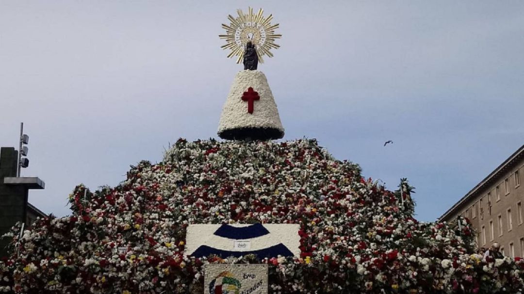 Imagen de archivo de la Ofrenda de Flores de 2019 Imagen de archivo de la Ofrenda de Flores de 2019