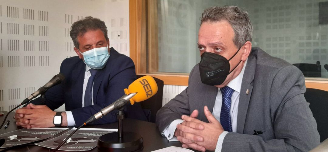 El alcalde de Parla, Ramón Jurado, y el director de la UNED Madrid Sur, Jorge Montes, han explicado el desarrollo de los cursos de verano El alcalde de Parla, Ramón Jurado, y el director de la UNED Madrid Sur, Jorge Montes, han explicado el desarrollo de los cursos de verano