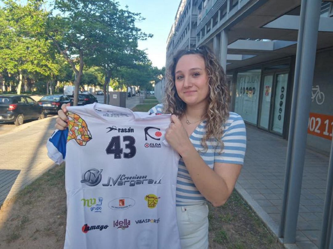 Lucía Prades se pondrá a las órdenes de Antonio Mateo la próxima temporada Lucía Prades se pondrá a las órdenes de Antonio Mateo la próxima temporada