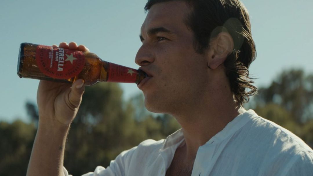 L'actor és la cara més coneguda del nou comercial de Cerveses Damm que s'ha enregistrat a Menorca. L'actor és la cara més coneguda del nou comercial de Cerveses Damm que s'ha enregistrat a Menorca.