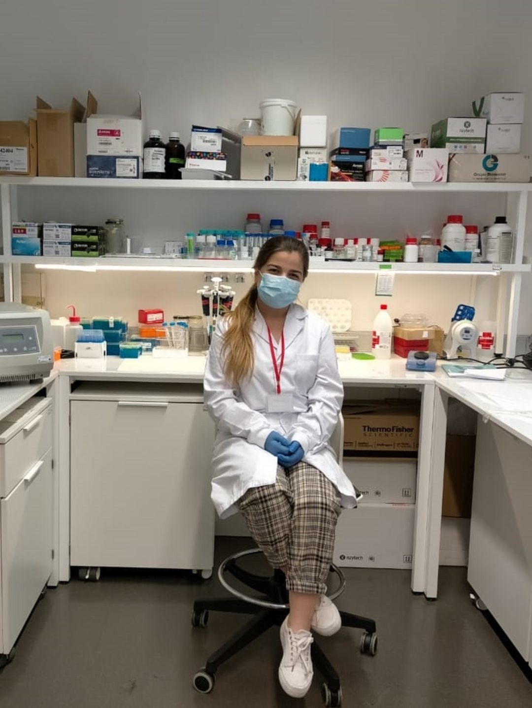 La carrascoseña, Andrea del Saz, está llevando a cabo su investigación en el Instituto de Alimentación IMDEA de Madrid La carrascoseña, Andrea del Saz, está llevando a cabo su investigación en el Instituto de Alimentación IMDEA de Madrid