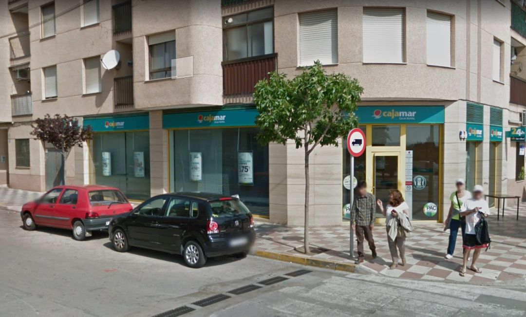 Sucursal bancaria donde se han producido una de las detenciones dentro de la operación llevada a cabo por la Guardia Civil Sucursal bancaria donde se han producido una de las detenciones dentro de la operación llevada a cabo por la Guardia Civil