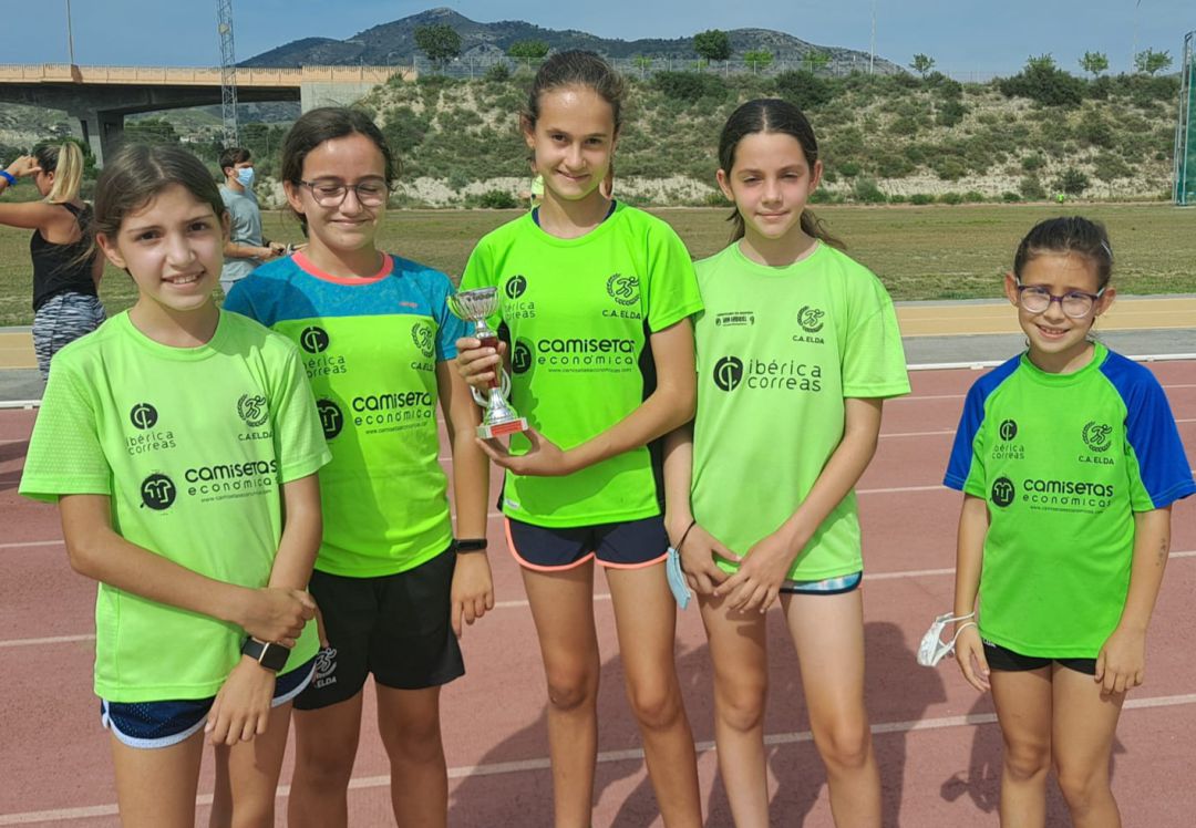Atletas Sub-12 del Club Atletismo Elda Atletas Sub-12 del Club Atletismo Elda