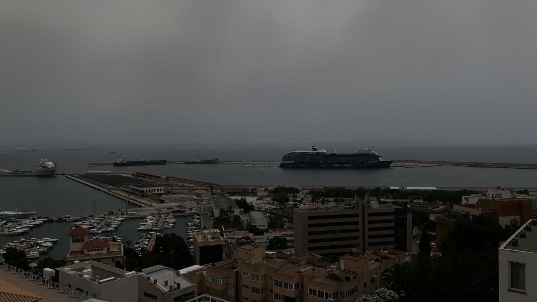 El Main Schiff 2, en el puerto de Palma. El Main Schiff 2, en el puerto de Palma.
