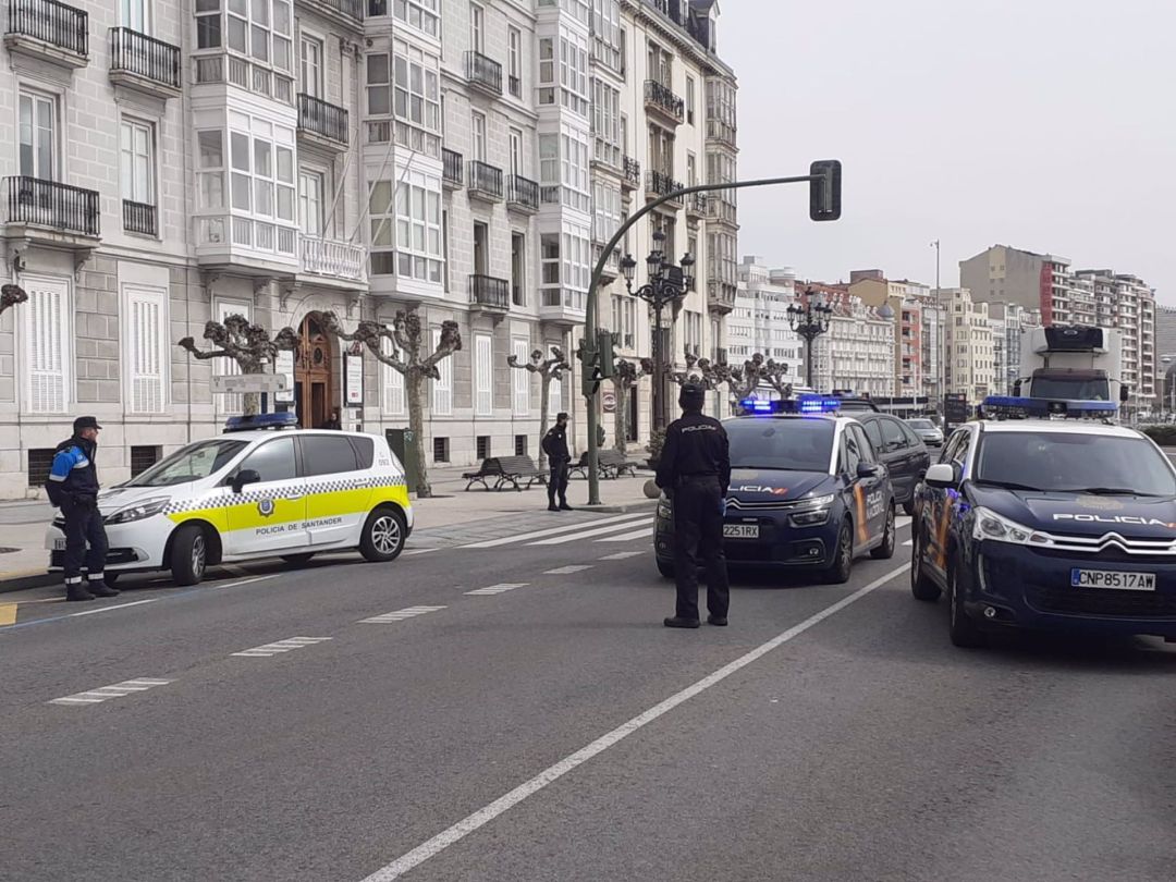 Dispositivo policial en Santander Dispositivo policial en Santander