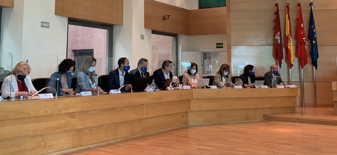 Ramón Cubián y Luis Miguel Torres lamentan los dos años de "desgobierno" de PSOE y Cs Ramón Cubián y Luis Miguel Torres lamentan los dos años de "desgobierno" de PSOE y Cs