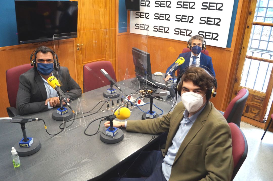 Al finalizar el desayuno han pasado por los micrófonos de la Cadena SER Al finalizar el desayuno han pasado por los micrófonos de la Cadena SER