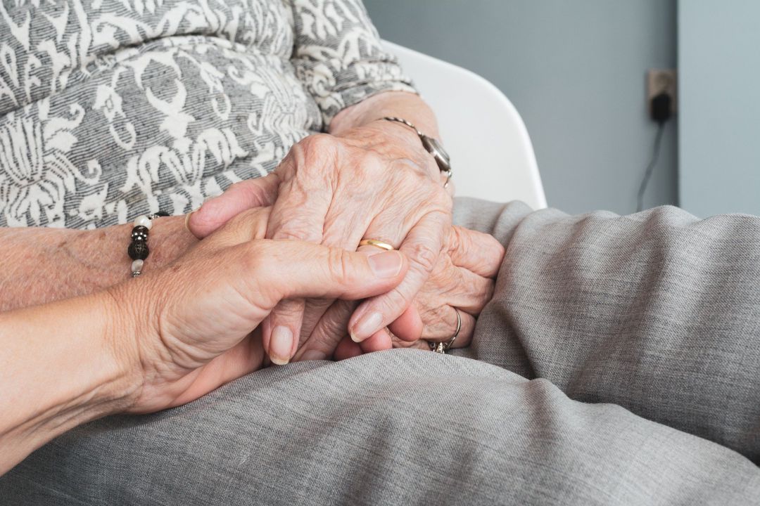Las familias tendrán la oportunidad de participar en los cuidados de los residentes Las familias tendrán la oportunidad de participar en los cuidados de los residentes