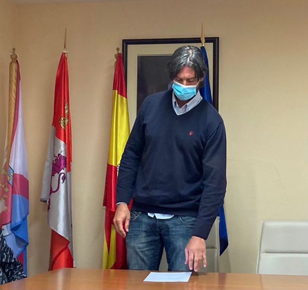 El nuevo alcalde de Congosto, Jorge García toma posesión del cargo El nuevo alcalde de Congosto, Jorge García toma posesión del cargo