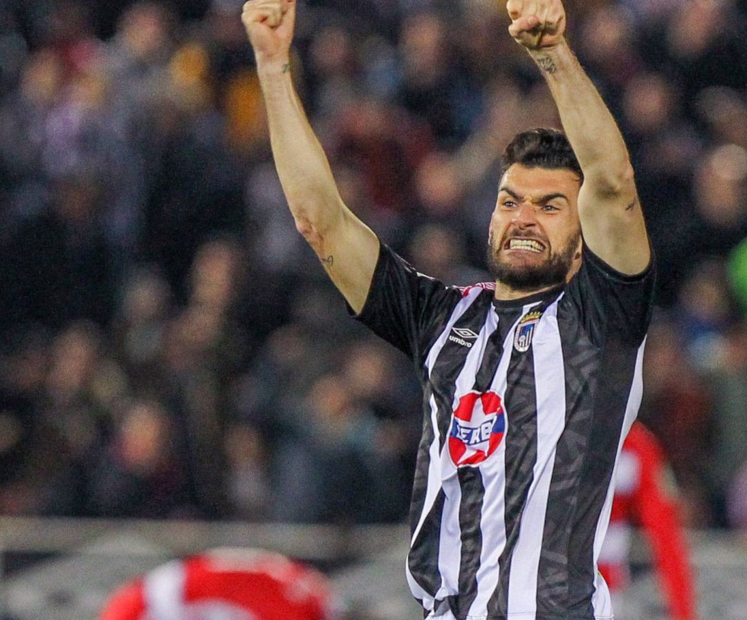 Pablo Vázquez con la camiseta del Badajoz Pablo Vázquez con la camiseta del Badajoz