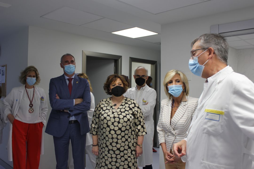 Visita de la Consejera de Sanidad, Verónica Casado, a los nuevos equipos Visita de la Consejera de Sanidad, Verónica Casado, a los nuevos equipos