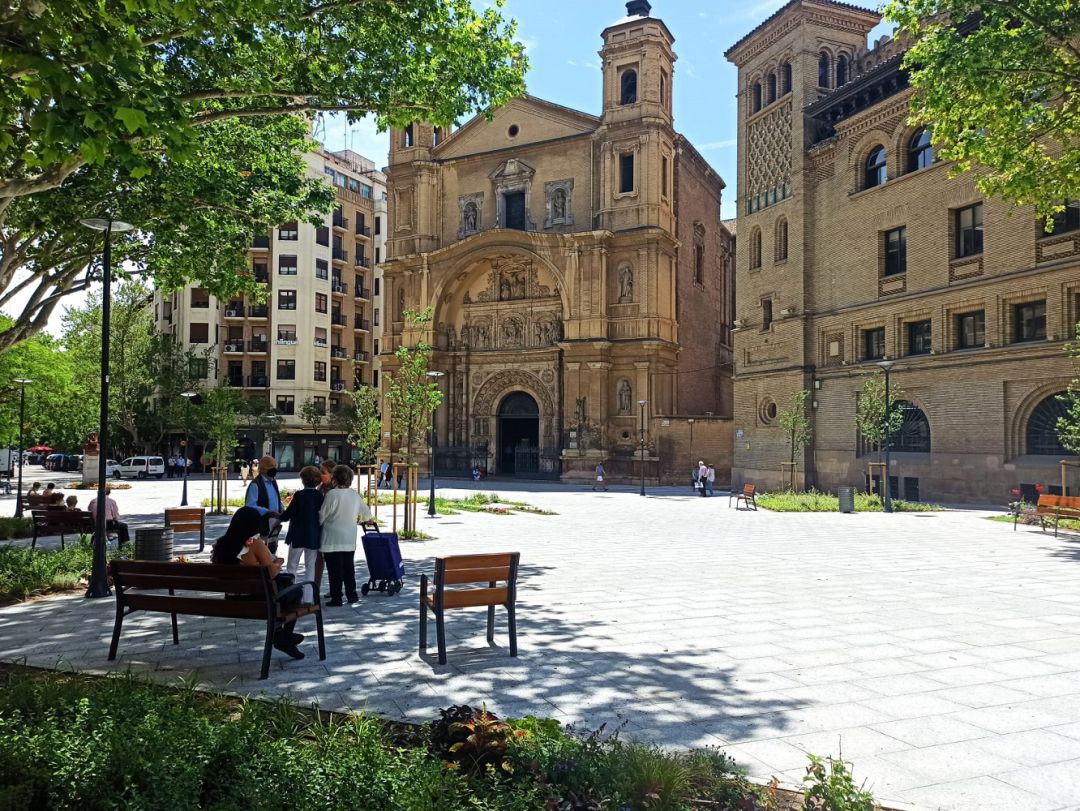 Plaza Santa Engracia de Zaragoza tras la última reforma Plaza Santa Engracia de Zaragoza tras la última reforma