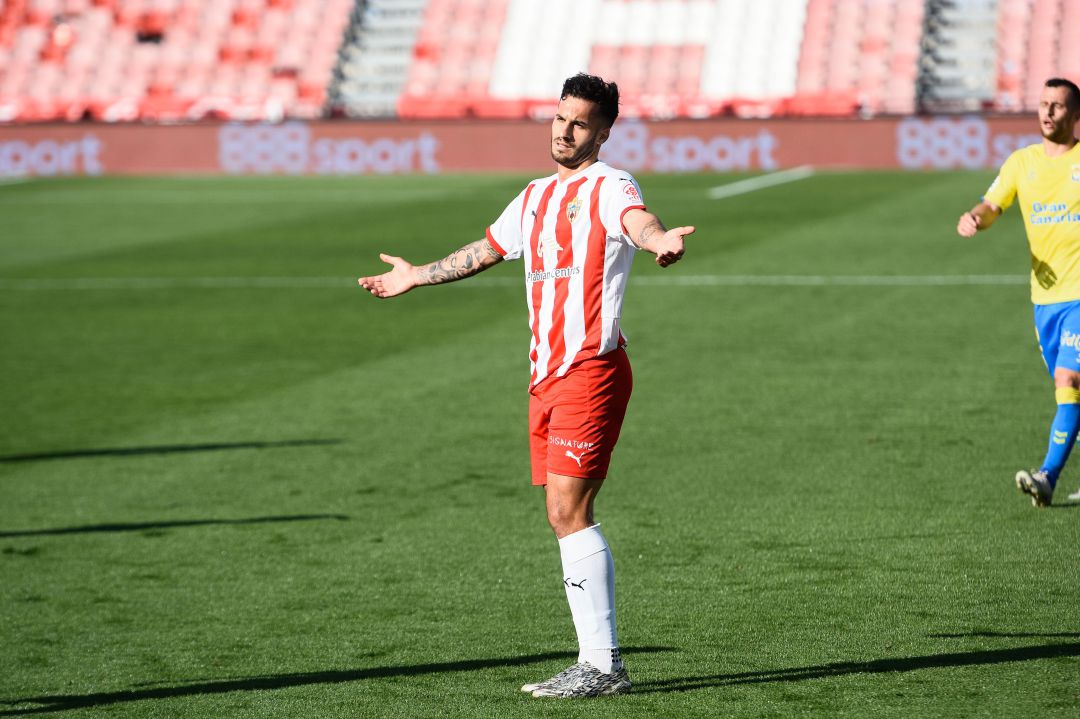 El futuro de Lazo podría no estar en el Almería. El futuro de Lazo podría no estar en el Almería.