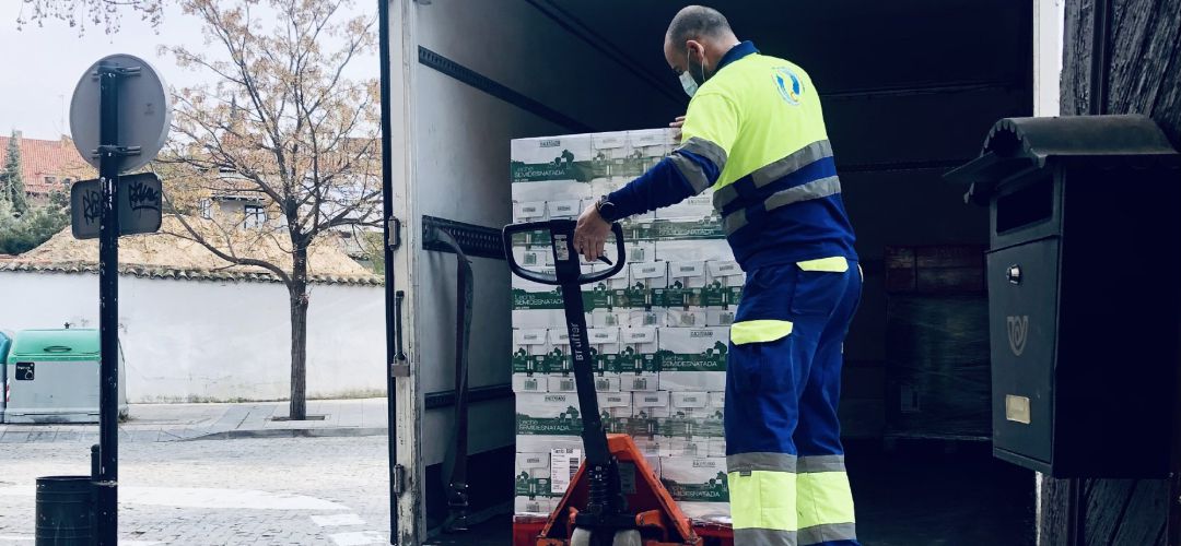 Ya el pasado año, la empresa donó un total de 870 toneladas de alimentos de primera necesidad en toda la Comunidad de Madrid Ya el pasado año, la empresa donó un total de 870 toneladas de alimentos de primera necesidad en toda la Comunidad de Madrid