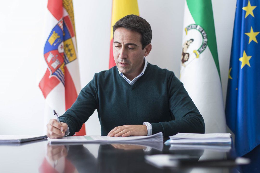 Archivo - El vicepresidente tercero y diputado provincial de Fomento de la Diputación de Almería, Óscar Liria Archivo - El vicepresidente tercero y diputado provincial de Fomento de la Diputación de Almería, Óscar Liria