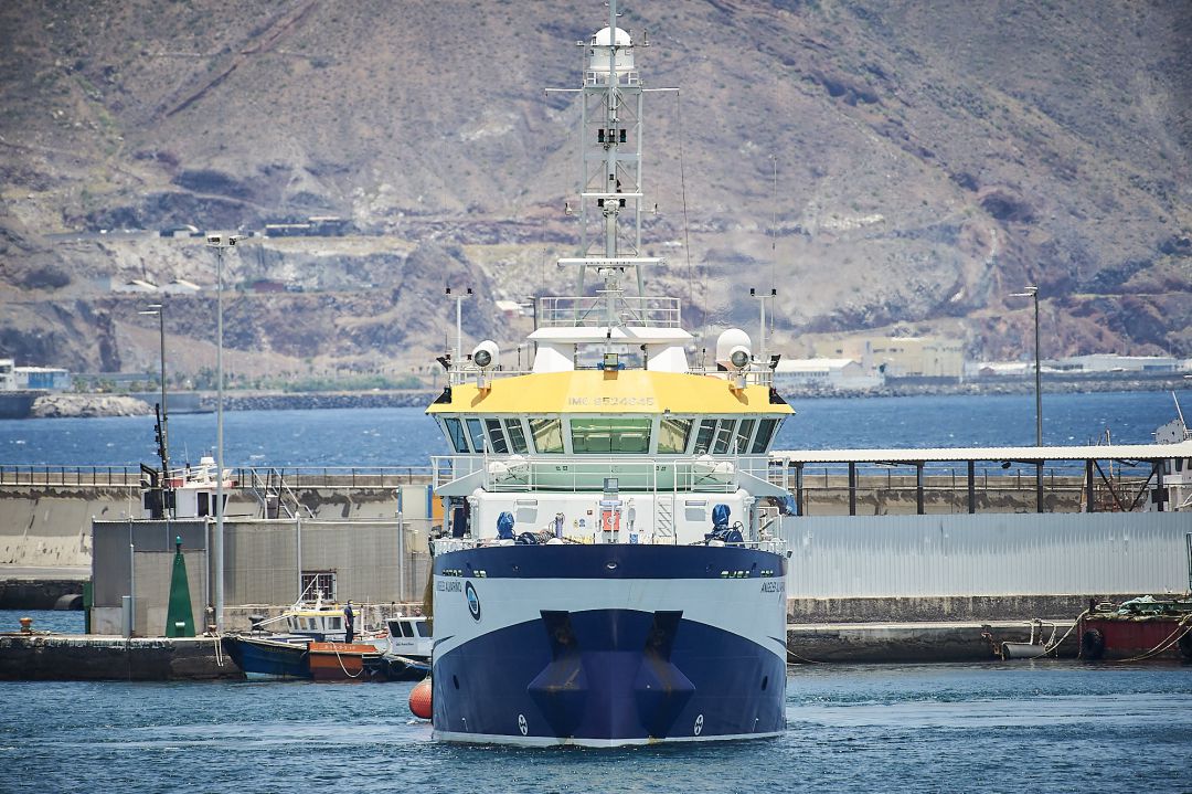 El buque oceanográfico 'Ángeles Alvariño' partiendo de puerto para continuar la búsqueda de Anna y Tomás Gimeno. El buque oceanográfico 'Ángeles Alvariño' partiendo de puerto para continuar la búsqueda de Anna y Tomás Gimeno.