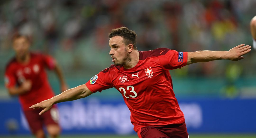 Shaqiri celebra uno de sus goles Shaqiri celebra uno de sus goles