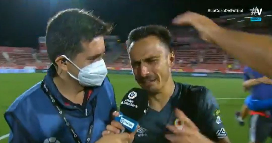 Alvaro, emocionado tras el partido. Alvaro, emocionado tras el partido.