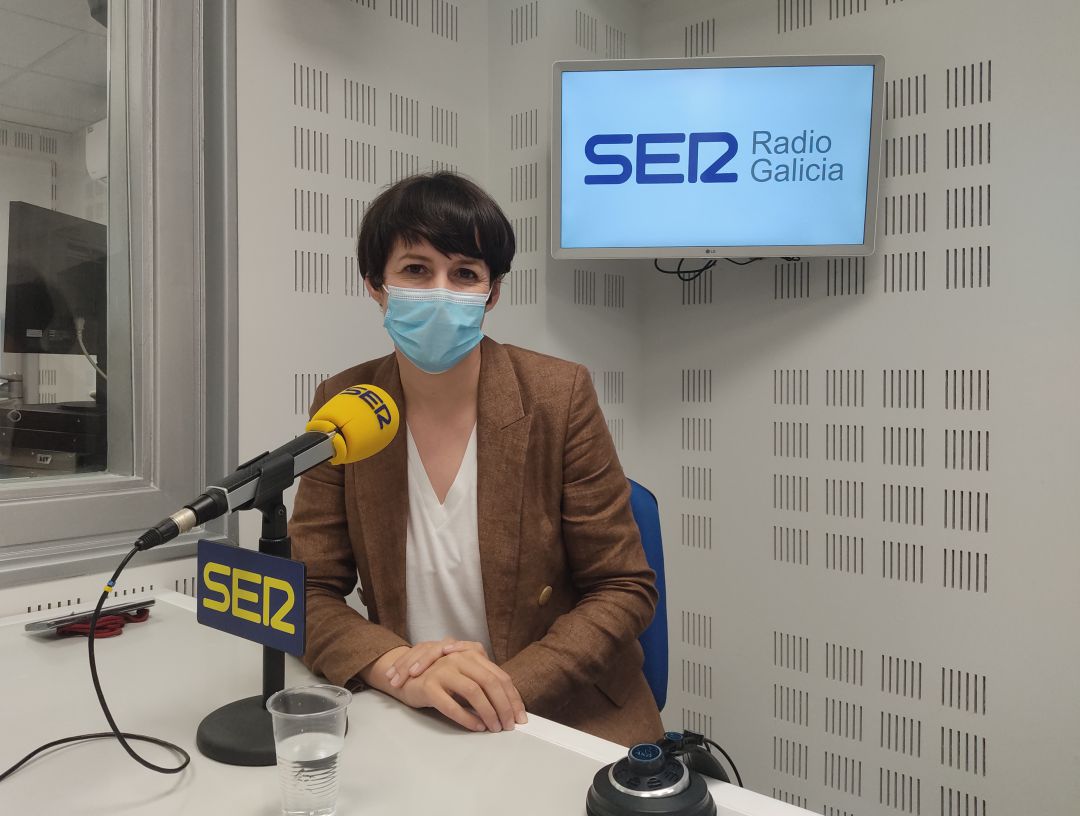 La portavoz nacional del BNG, Ana Pontón, en los estudios de Radio Galicia - Cadena SER. La portavoz nacional del BNG, Ana Pontón, en los estudios de Radio Galicia - Cadena SER.