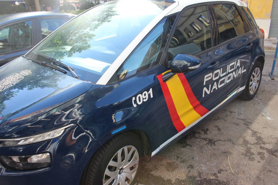 Vehículo de la Policía Nacional Vehículo de la Policía Nacional