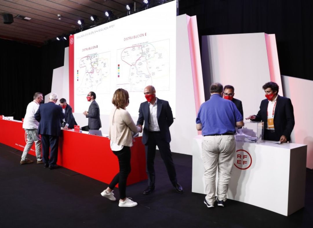 Luis Rubiales, presidente de la RFEF, en la votación de los grupos Luis Rubiales, presidente de la RFEF, en la votación de los grupos