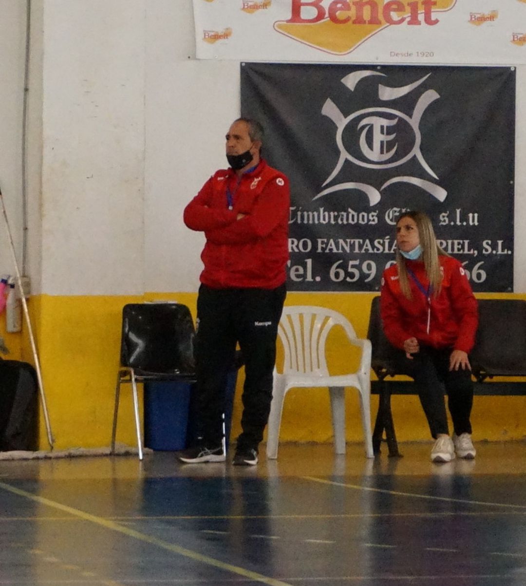 José Francisco Aldeguer seguirá, una temporada más, en el banquillo del Bm. Elda - C.E.E. José Francisco Aldeguer seguirá, una temporada más, en el banquillo del Bm. Elda - C.E.E.