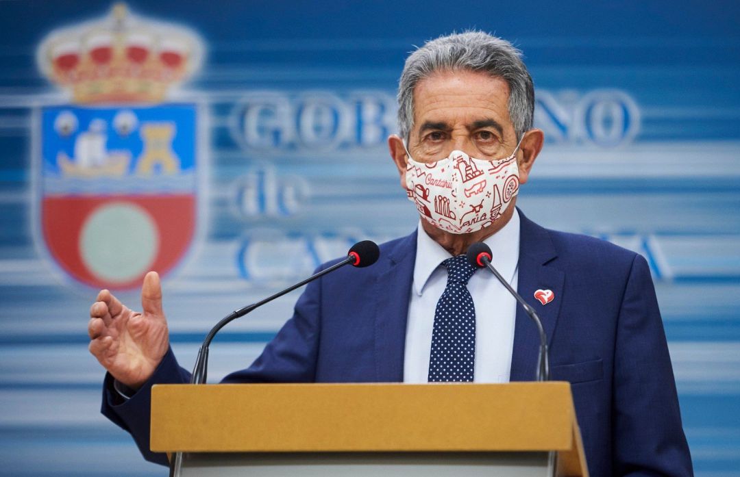 Archivo - El presidente de Cantabria, Miguel Ángel Revilla, en rueda de prensa.- Archivo Archivo - El presidente de Cantabria, Miguel Ángel Revilla, en rueda de prensa.- Archivo