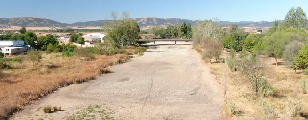 Imagen del río Bullaque a su paso por El Robledo en verano de 2020 Imagen del río Bullaque a su paso por El Robledo en verano de 2020