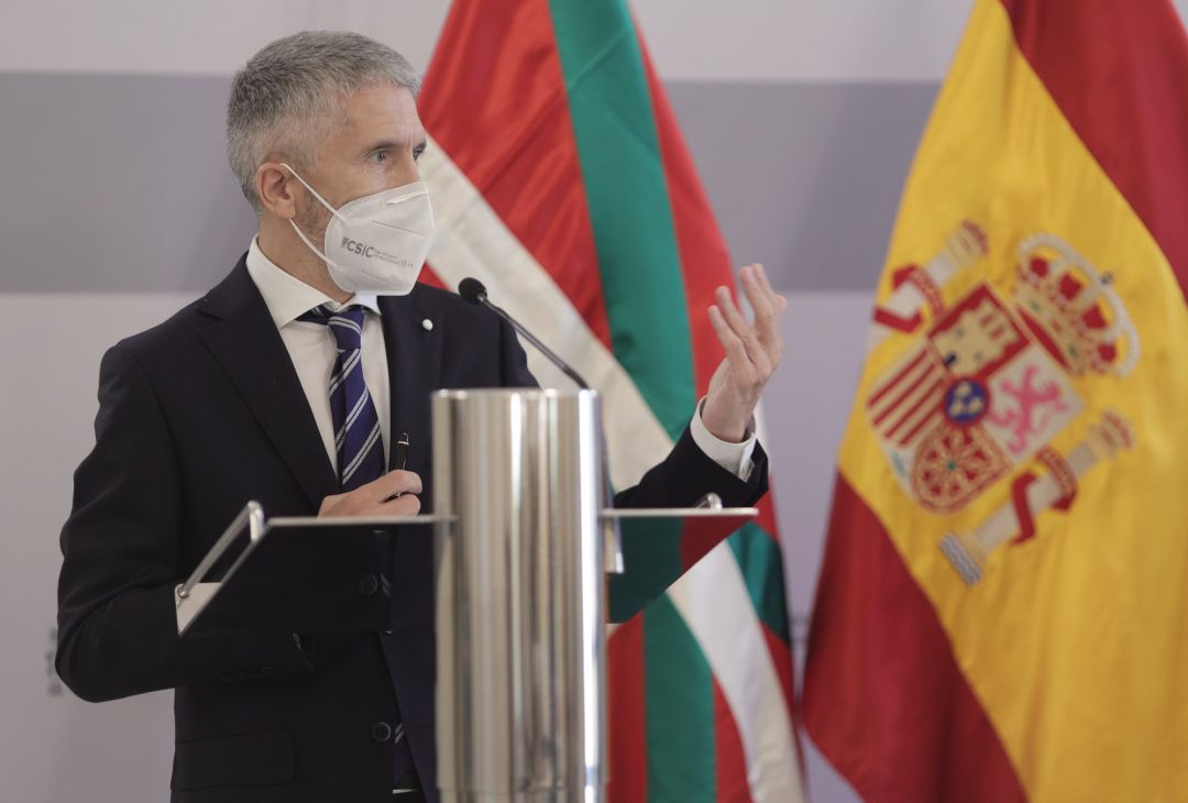 El ministro de Interior, Fernando Grande-Marlaska, en la rueda de prensa tras la reunión de la Junta de Seguridad del País Vasco celebrada el 18 de junio El ministro de Interior, Fernando Grande-Marlaska, en la rueda de prensa tras la reunión de la Junta de Seguridad del País Vasco celebrada el 18 de junio