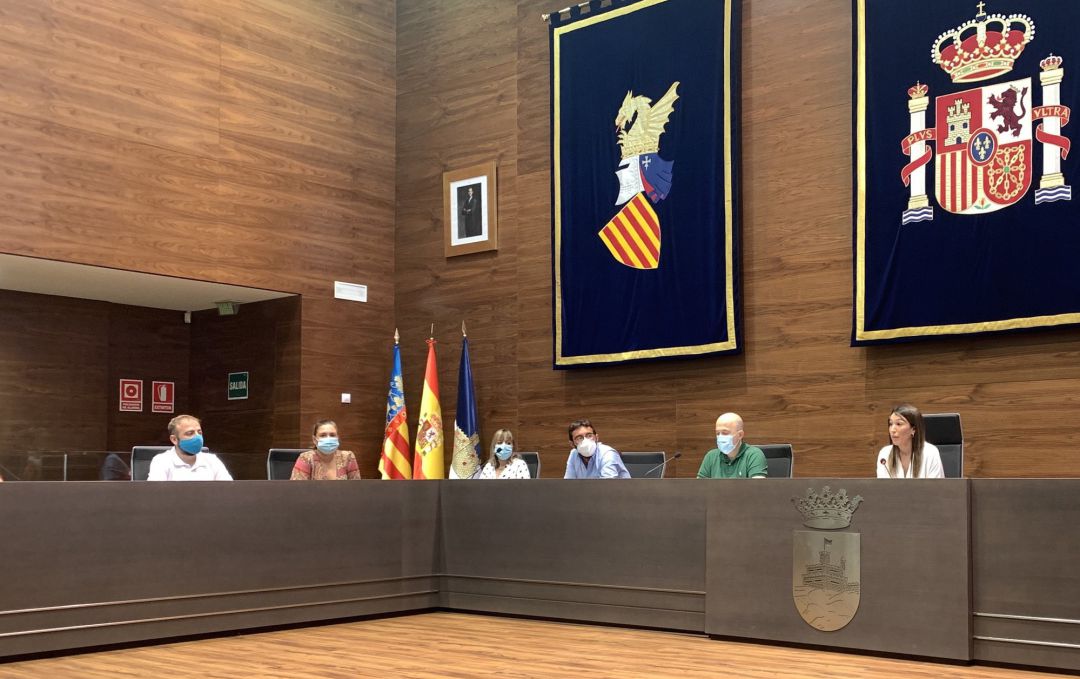 María Jiménez cede la Alcaldía a Araceli de Moya
María Jiménez cede la Alcaldía a Araceli de Moya