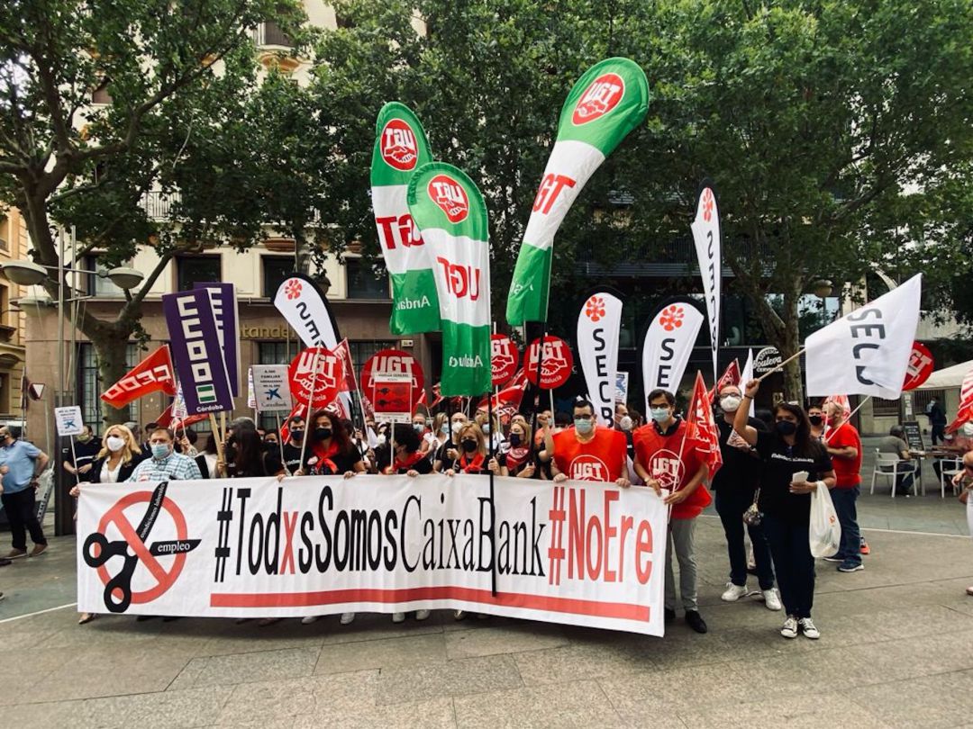 Protesta de trabajadores de Caixabank en Córdoba Protesta de trabajadores de Caixabank en Córdoba