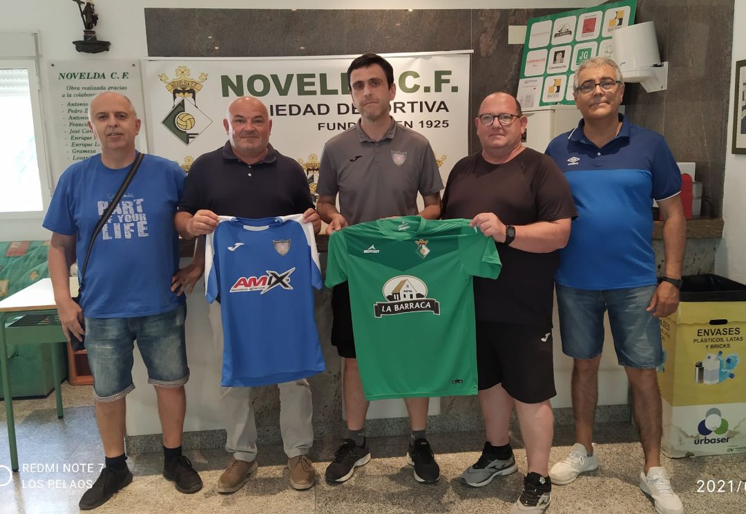 Acuerdo de colaboración entre el Novelda C. F. y el Racing Novelda C. F. S. Acuerdo de colaboración entre el Novelda C. F. y el Racing Novelda C. F. S.
