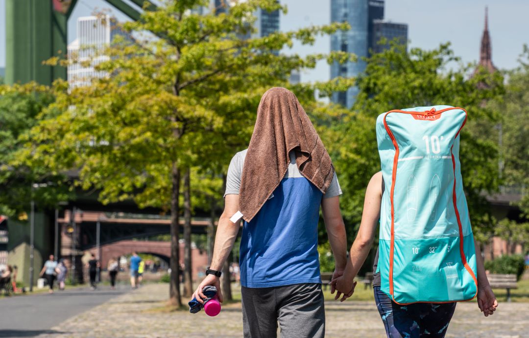 Ni los protectores solares duran varios veranos, ni las gafas caras son mejores para evitar los efectos de las radiaciones solares Ni los protectores solares duran varios veranos, ni las gafas caras son mejores para evitar los efectos de las radiaciones solares