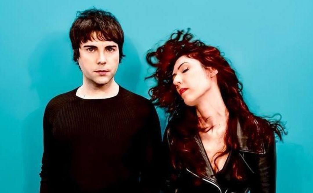 Nolasco Contreras y Jimena Quejigo, miembros del grupo de música Gatomidi y gestores del estudio de grabación Flowers' Cavern de Mota del Cuervo (Cuenca). Nolasco Contreras y Jimena Quejigo, miembros del grupo de música Gatomidi y gestores del estudio de grabación Flowers' Cavern de Mota del Cuervo (Cuenca).