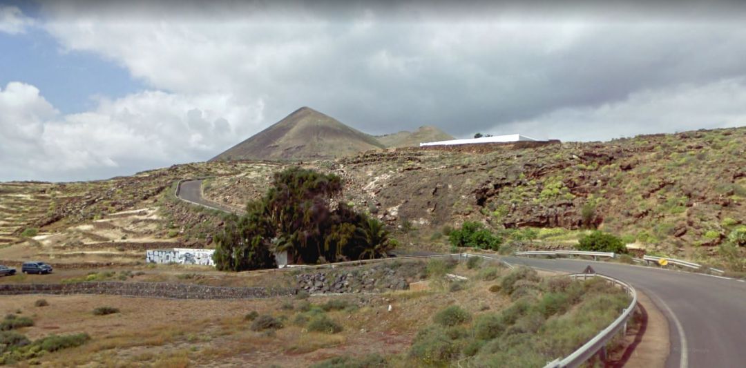 Carretera entre Guatiza y El Mojón, uno de los tramos en los que se actuará. Carretera entre Guatiza y El Mojón, uno de los tramos en los que se actuará.