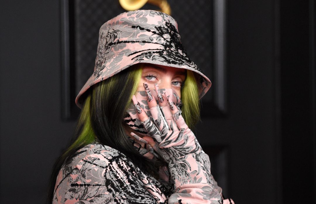 Billie Eilish en la 63 edición de los premios anuales GRAMMY en Los Ángeles. Billie Eilish en la 63 edición de los premios anuales GRAMMY en Los Ángeles.
