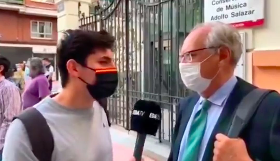 Un reportero va a hacer sangre con los indultos y se lleva la lección de su vida de un catedrático. Un reportero va a hacer sangre con los indultos y se lleva la lección de su vida de un catedrático.