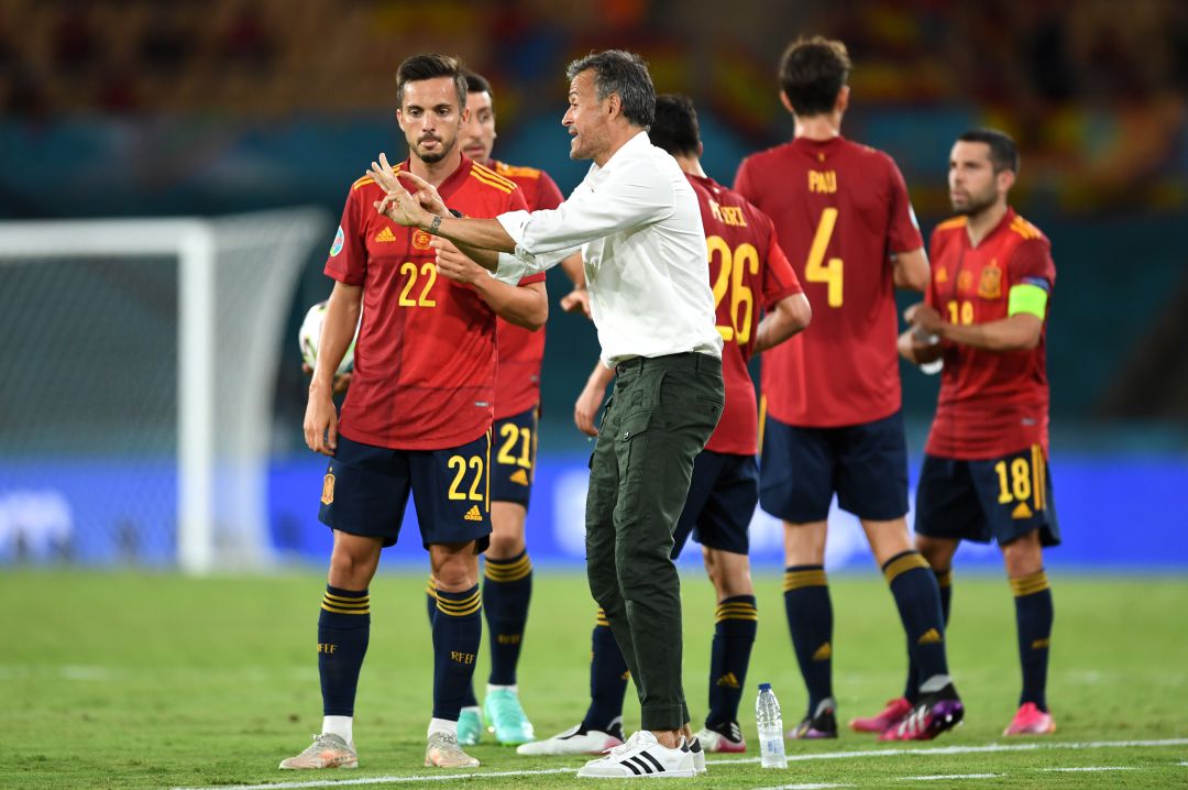 Luis Enrique da indicaciones a Pablo Sarabia Luis Enrique da indicaciones a Pablo Sarabia