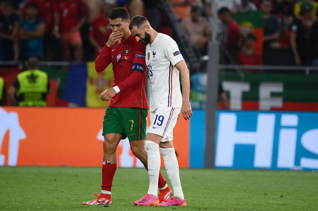 Benzema y Ronaldo, en un momento del partido Benzema y Ronaldo, en un momento del partido