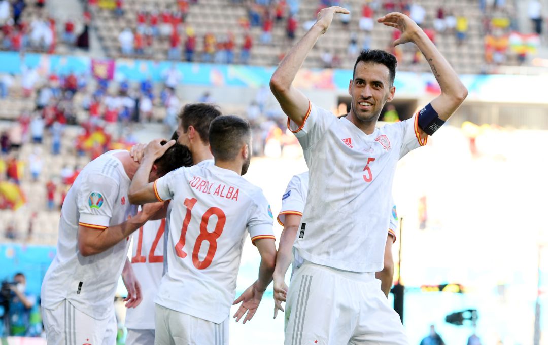 Sergio Busquets celebró uno de los goles Sergio Busquets celebró uno de los goles
