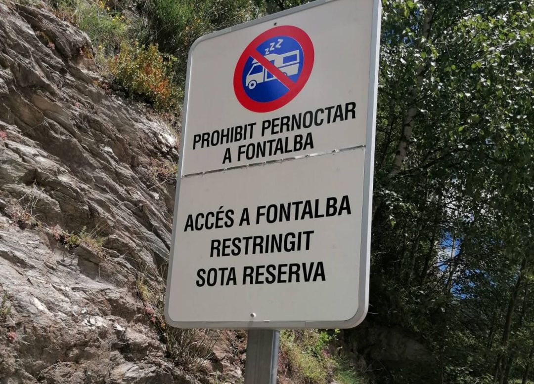 La senyal d'accés restringit sota reserva La senyal d'accés restringit sota reserva